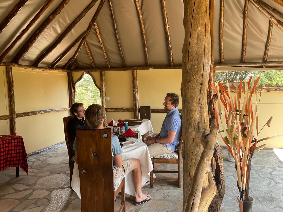 Olaloi Mara Camp Lodge *